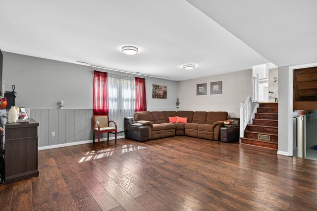 847 Appletree Drive, Schererville, IN 46375