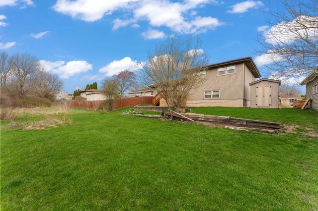 847 Appletree Drive, Schererville, IN 46375