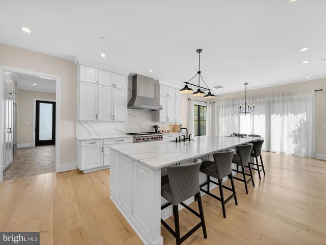 7700 LEESBURG DR, Bethesda, MD 20817