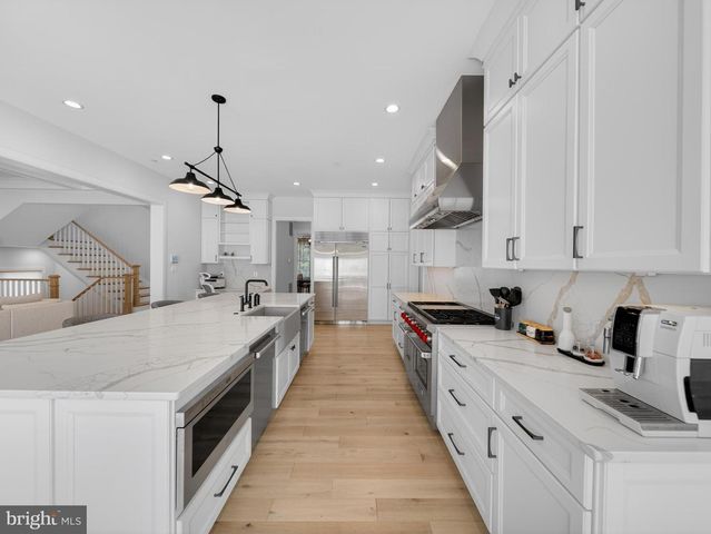 7700 LEESBURG DR, Bethesda, MD 20817