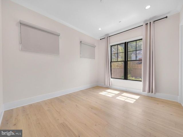 7700 LEESBURG DR, Bethesda, MD 20817