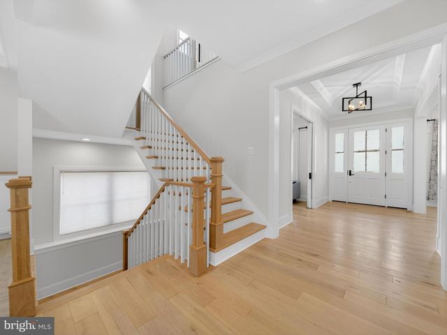 7700 LEESBURG DR, Bethesda, MD 20817
