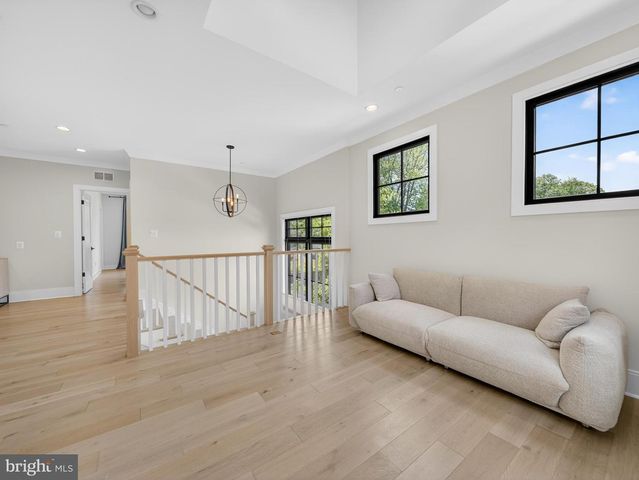7700 LEESBURG DR, Bethesda, MD 20817