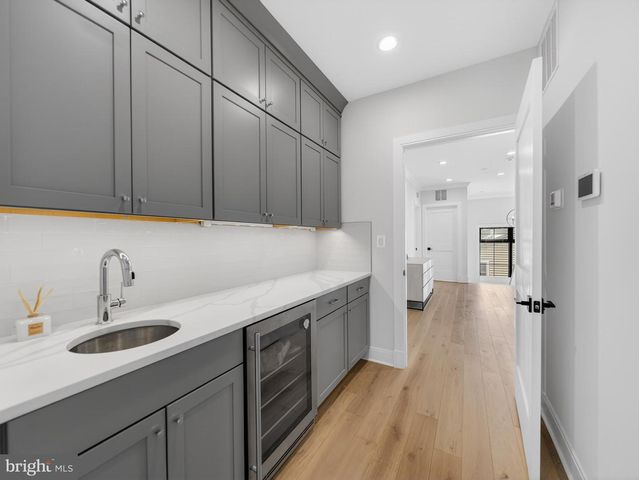 7700 LEESBURG DR, Bethesda, MD 20817