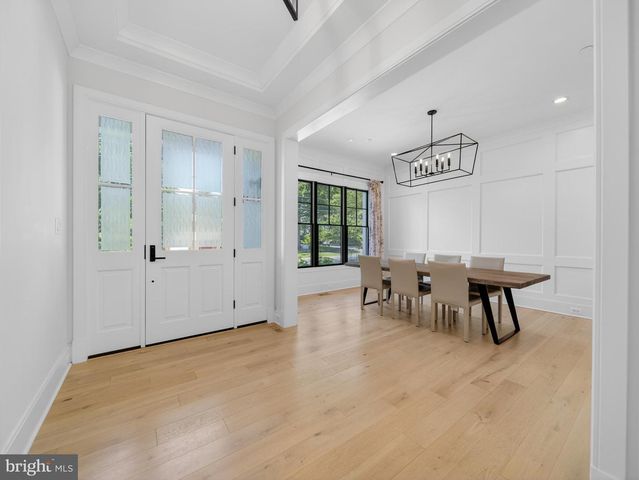 7700 LEESBURG DR, Bethesda, MD 20817