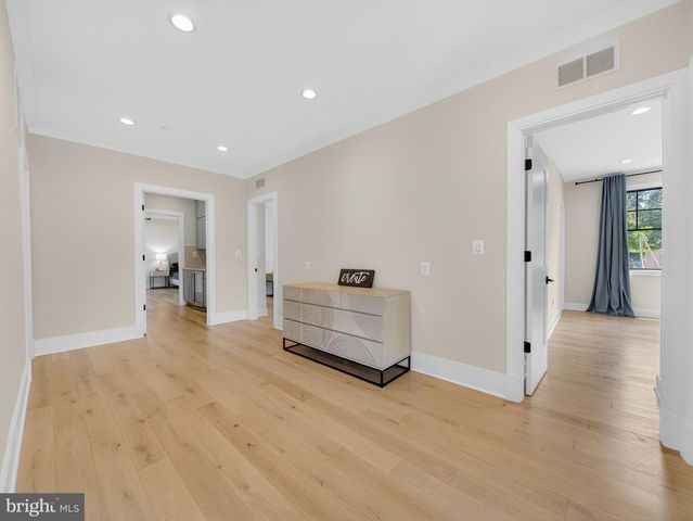 7700 LEESBURG DR, Bethesda, MD 20817