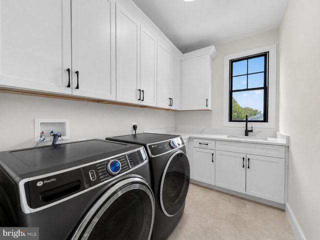 7700 LEESBURG DR, Bethesda, MD 20817