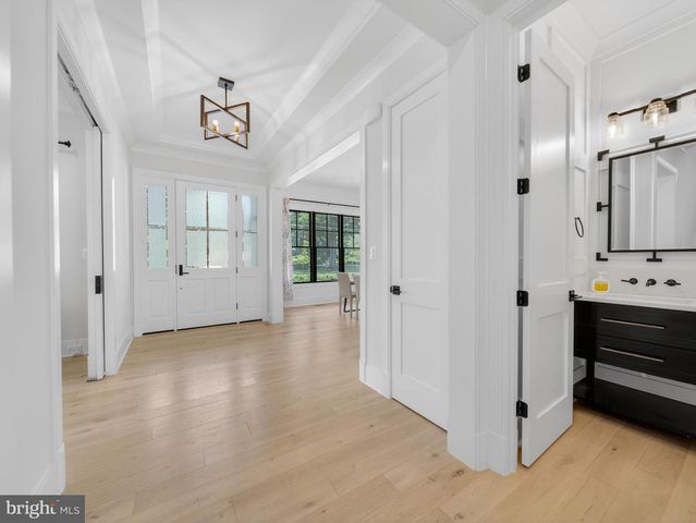 7700 LEESBURG DR, Bethesda, MD 20817