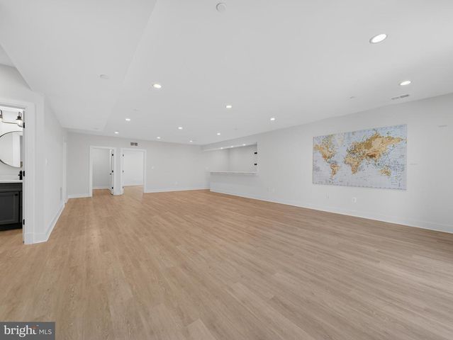 7700 LEESBURG DR, Bethesda, MD 20817
