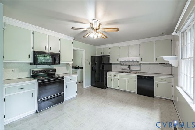13001 Greenwood Rd, Glen Allen, VA 23059