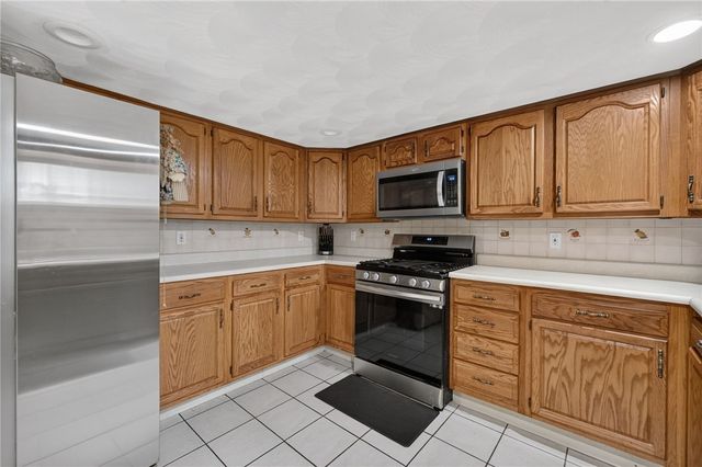 484 Weeden Street, Pawtucket, RI 02860