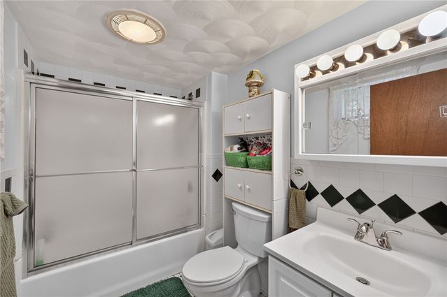 484 Weeden Street, Pawtucket, RI 02860