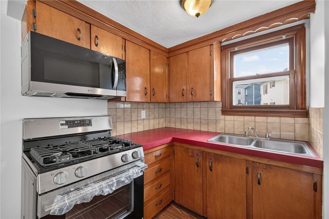 484 Weeden Street, Pawtucket, RI 02860