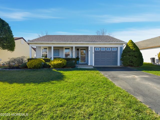 3 Oakham Row, Manchester, NJ 08759