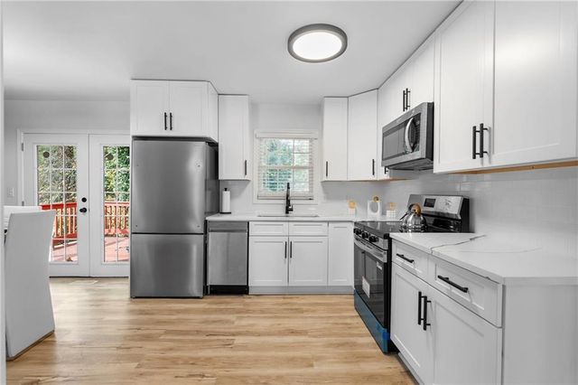 1969 Valley Ridge SW Drive, Atlanta, GA 30331