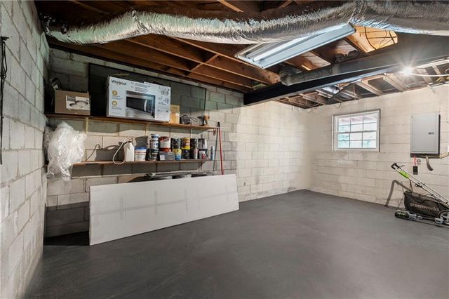 1969 Valley Ridge SW Drive, Atlanta, GA 30331