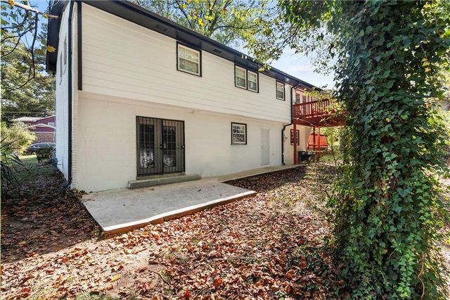 1969 Valley Ridge SW Drive, Atlanta, GA 30331