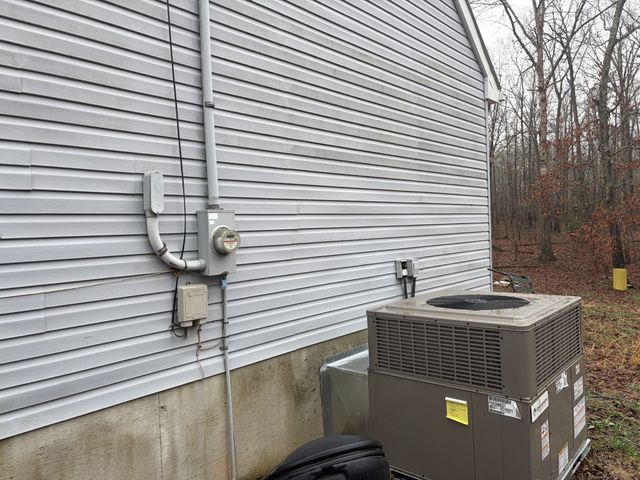 9111 Redbud Ln, Nunnelly, TN 37137