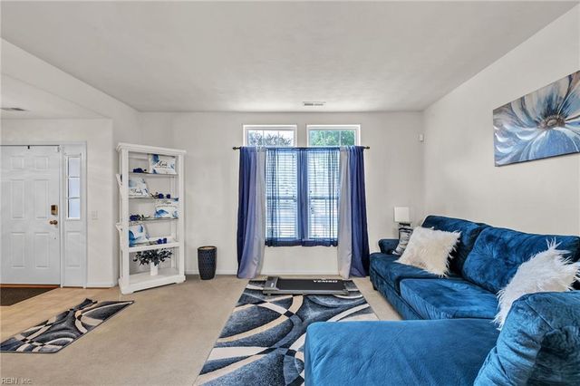13466 High Gate MEWS, Carrollton, VA 23314