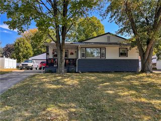 1411 Gypsy Lane, Niles, OH 44446