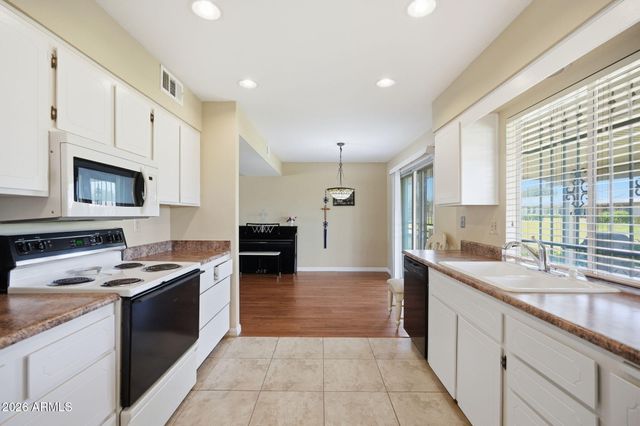 15227 N BOSWELL Boulevard, Sun City, AZ 85351