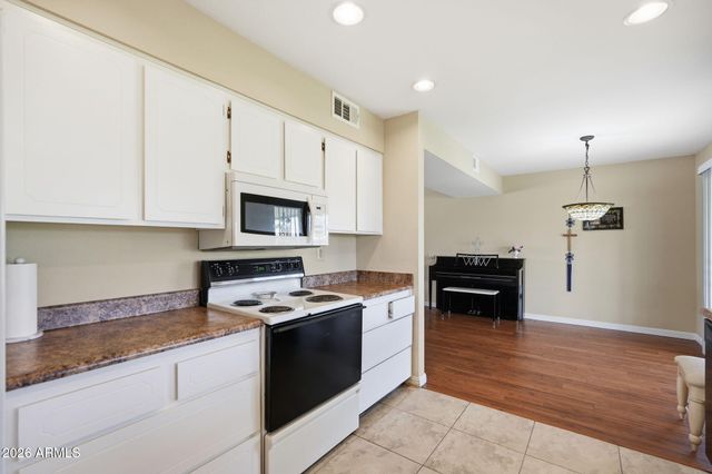 15227 N BOSWELL Boulevard, Sun City, AZ 85351