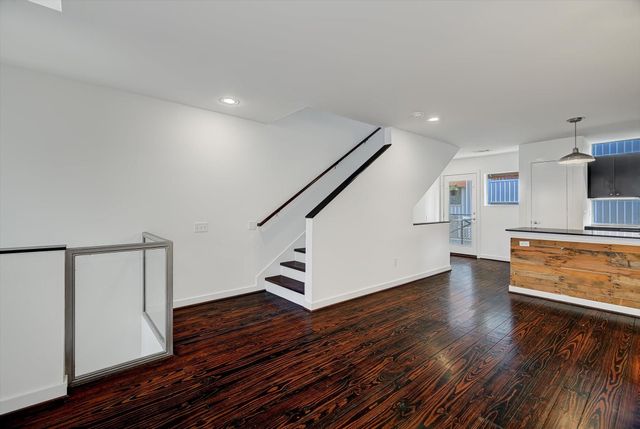 3028 Commerce Street, Houston, TX 77003