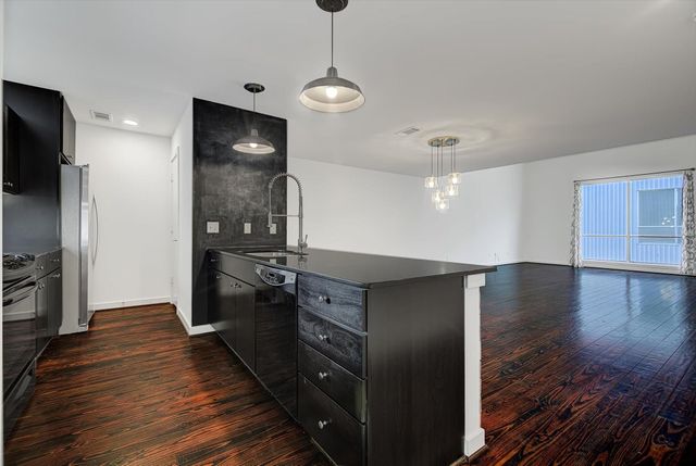 3028 Commerce Street, Houston, TX 77003