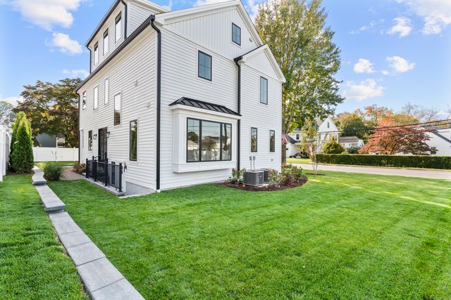 706 Judd Street, Fairfield, CT 06825