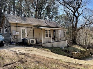 17 Berryville Avenue, Eureka Springs, AR 72632