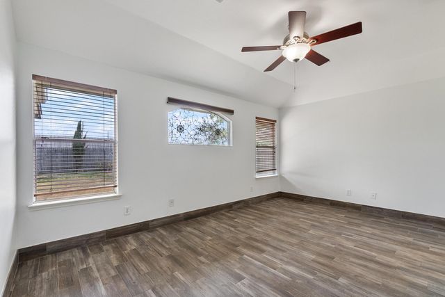 10638 Desert Springs Circle, Houston, TX 77095