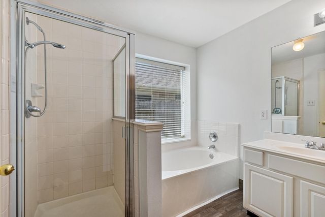10638 Desert Springs Circle, Houston, TX 77095