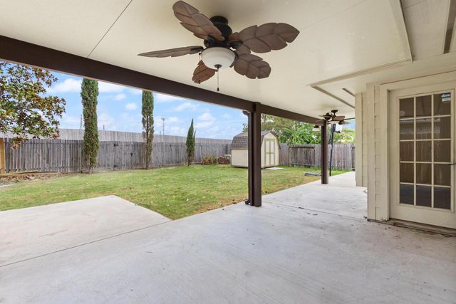 10638 Desert Springs Circle, Houston, TX 77095