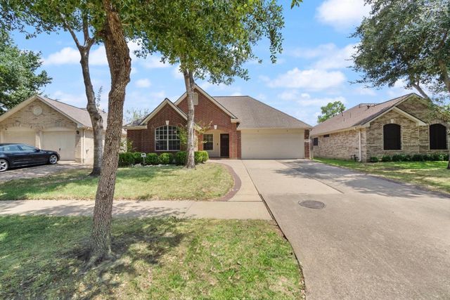 10638 Desert Springs Circle, Houston, TX 77095