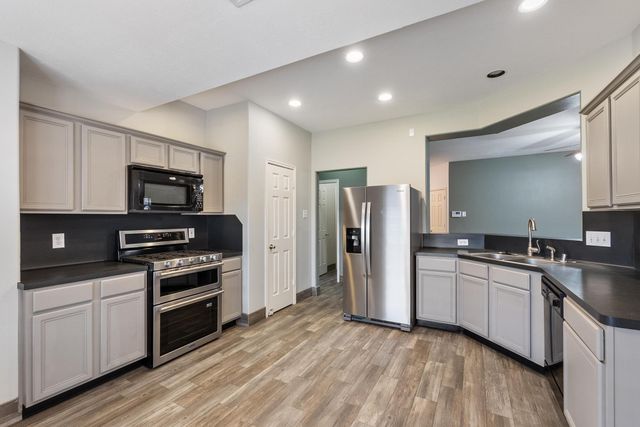 10638 Desert Springs Circle, Houston, TX 77095