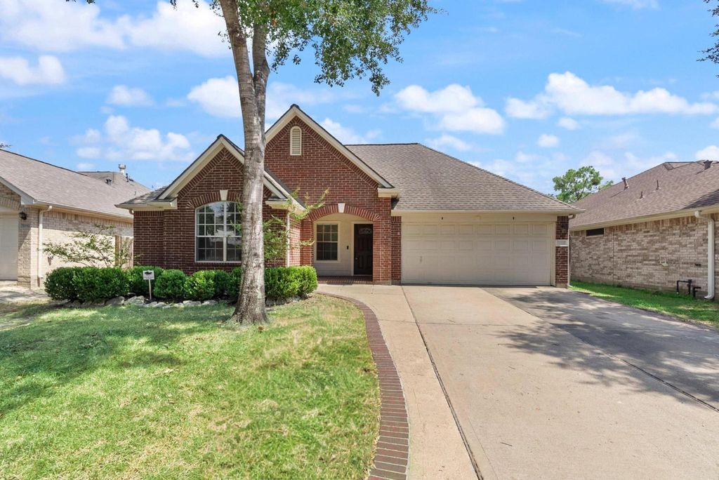 10638 Desert Springs Circle, Houston, TX 77095