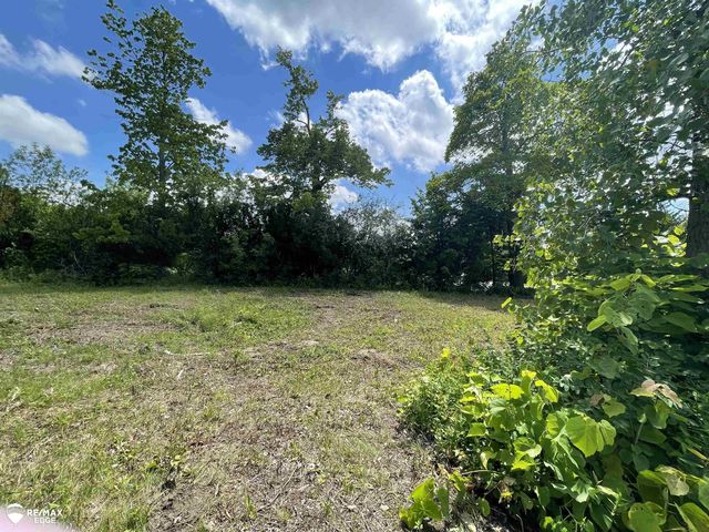 3353 S Center Road, Burton, MI 48519