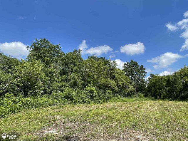 3353 S Center Road, Burton, MI 48519