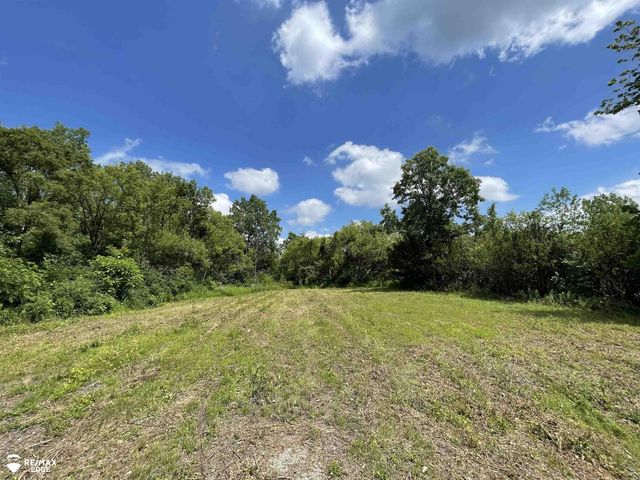 3353 S Center Road, Burton, MI 48519