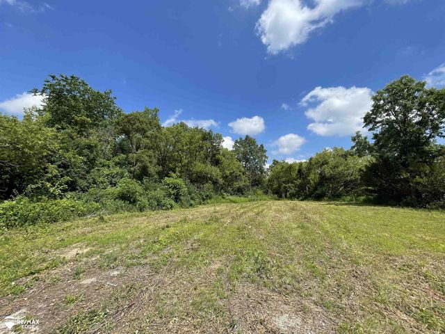 3353 S Center Road, Burton, MI 48519