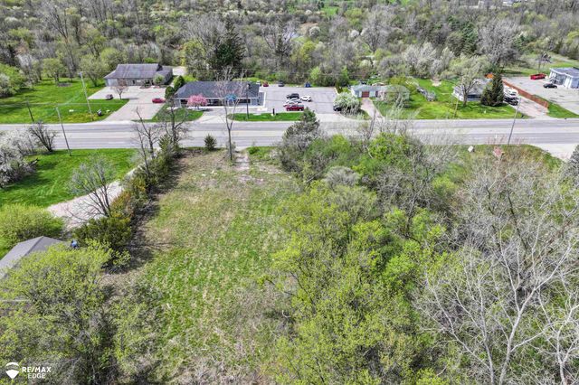 3353 S Center Road, Burton, MI 48519
