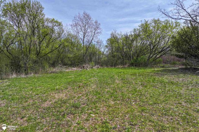 3353 S Center Road, Burton, MI 48519