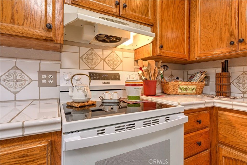 Image 4 of property listing at 1044 Mount Ida, Oroville, CA 95966