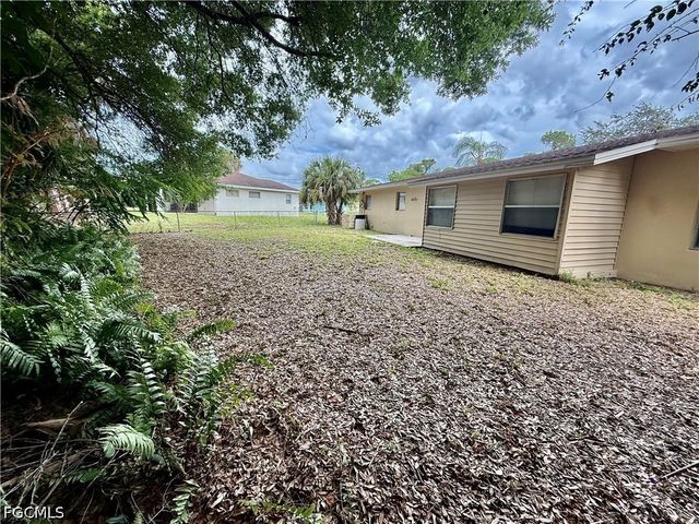 706 E 3rd ST, Lehigh Acres, FL 33936