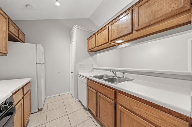 411 Greenlawn BLVD, Round Rock, TX 78664