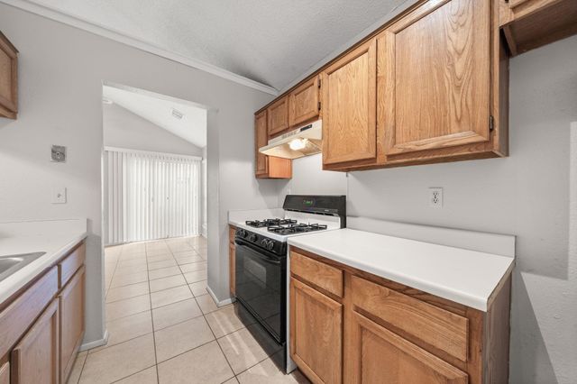 411 Greenlawn BLVD, Round Rock, TX 78664