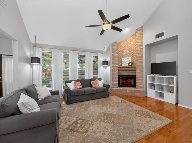 17804 Dansworth DR, Pflugerville, TX 78660