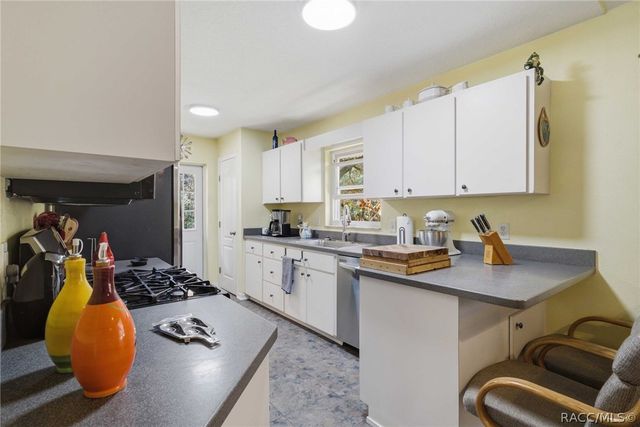 10022 N Twinflower Terrace, Crystal River, FL 34428