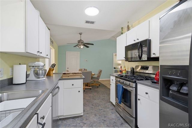 10022 N Twinflower Terrace, Crystal River, FL 34428