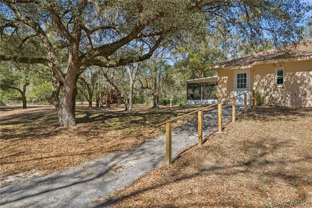 10022 N Twinflower Terrace, Crystal River, FL 34428